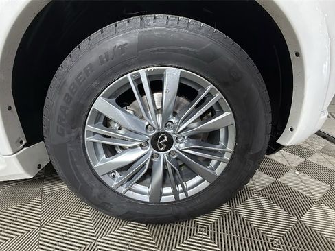 Used 2024 INFINITI QX80 Luxe image 42