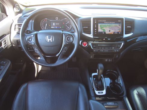 Certified 2017 Honda Ridgeline Black Edition image 18