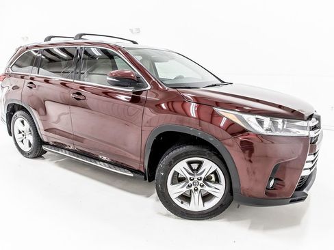 Used 2017 Toyota Highlander Limited FWD image 9