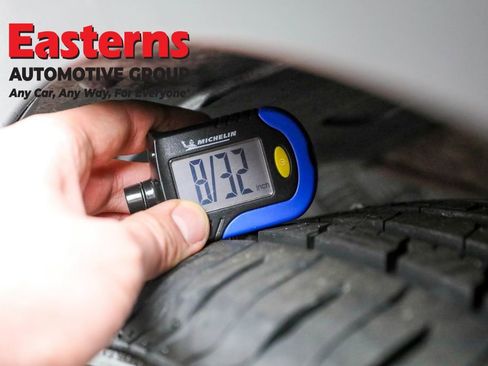 Used 2022 Kia Niro EX w/ Cold Weather Package image 26