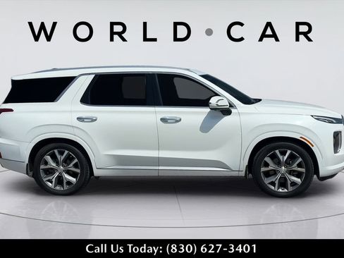 Used 2022 Hyundai Palisade Limited FWD image 2