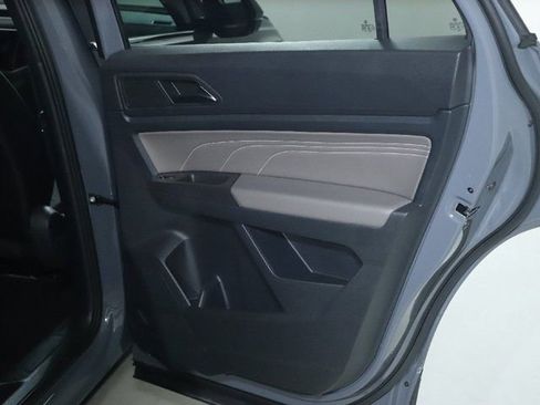 Used 2023 Volkswagen Atlas Cross Sport SE w/ Black Wheel Package AWD/4WD image 32