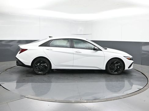 New 2026 Hyundai Elantra Sport image 6