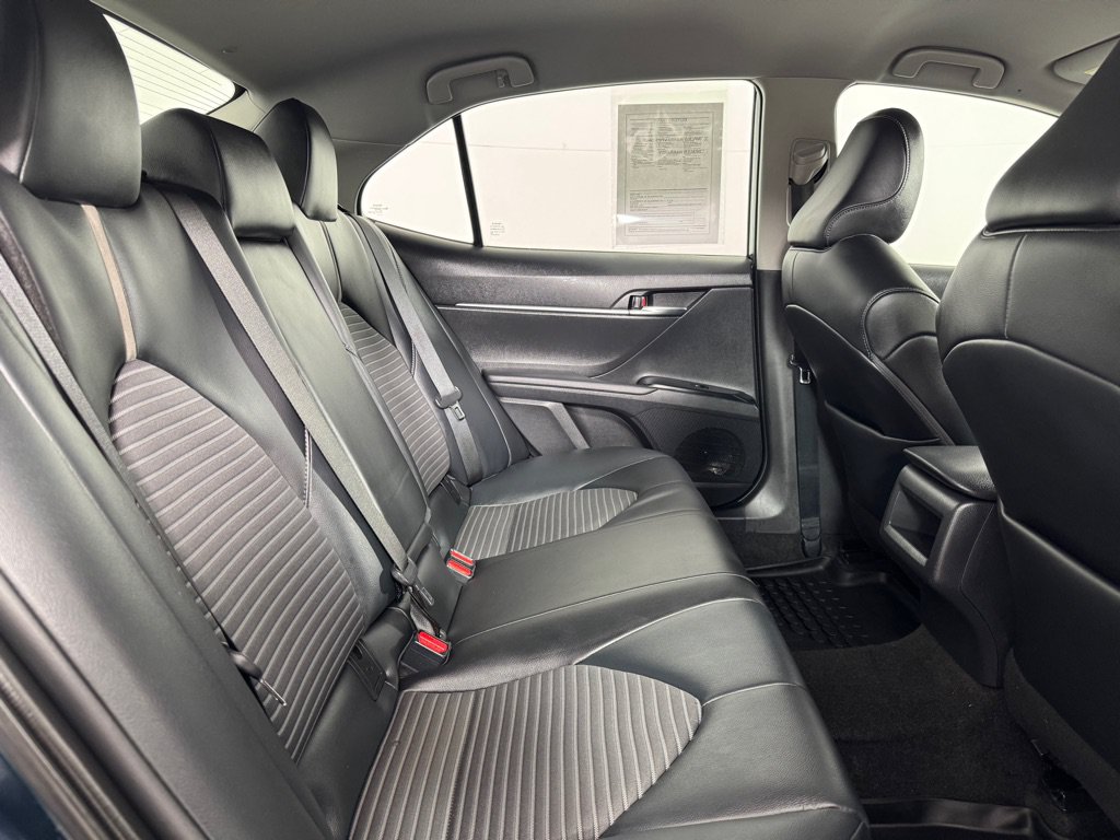 Used 2020 Toyota Camry SE FWD image 21