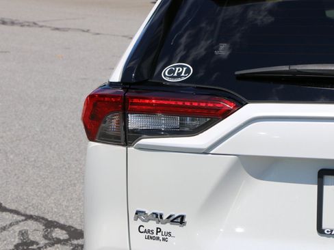 Used 2023 Toyota RAV4 SE AWD/4WD image 6