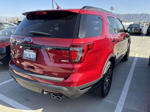 Used 2019 Ford Explorer Sport image 12