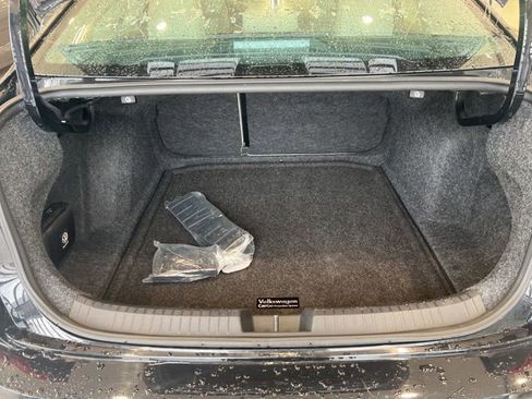 Used 2023 Volkswagen Jetta SE w/ Panoramic Sunroof Package FWD image 17