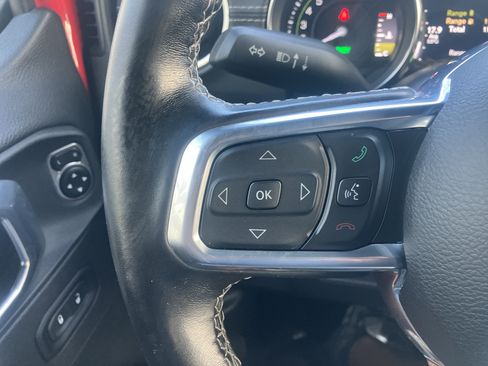 Used 2021 Jeep Wrangler Unlimited Sahara w/ Cold Weather Group AWD/4WD image 22