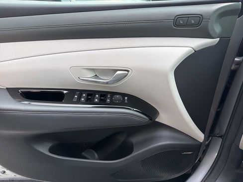 Used 2025 Hyundai Tucson Limited AWD/4WD image 17