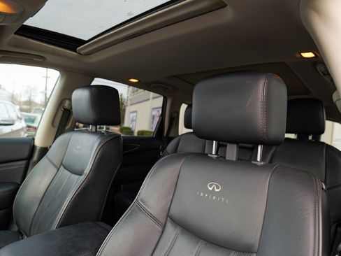 Used 2013 INFINITI JX35 AWD w/ Premium Pkg image 21