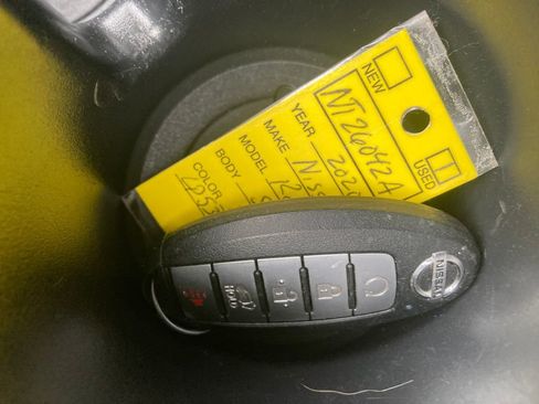 Used 2020 Nissan Rogue SV image 38