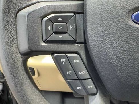 Used 2018 Ford F150 XLT w/ Trailer Tow Package RWD image 27