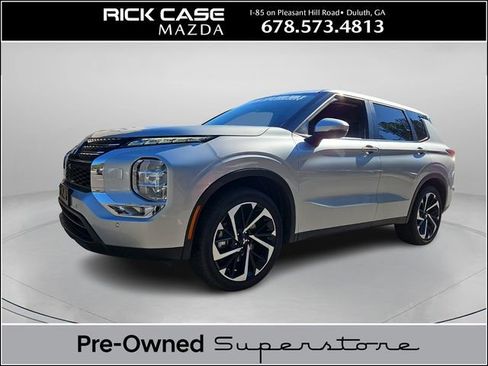 Used 2024 Mitsubishi Outlander SE image 1