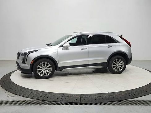 Used 2022 Cadillac XT4 Premium Luxury w/ Safety Alert Package FWD image 4