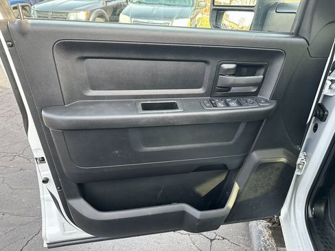 Used 2024 RAM 3500 Tradesman image 9