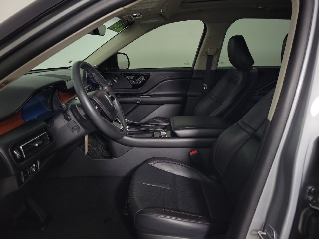 Used 2024 Lincoln Aviator Reserve w/ Jet Package RWD image 16