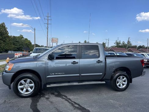 Used 2014 Nissan Titan SV w/ SV Value Truck Package AWD/4WD image 4