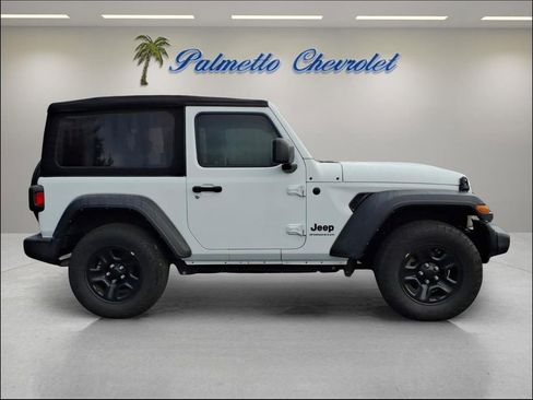 Used 2024 Jeep Wrangler Sport AWD/4WD image 2
