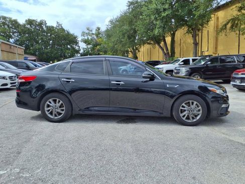 Used 2020 Kia Optima LX image 8