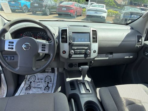 Used 2019 Nissan Frontier SV RWD image 10