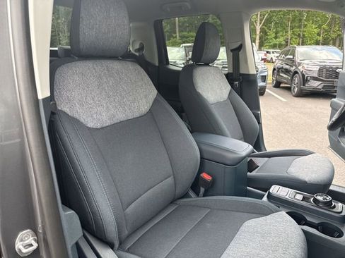 New 2025 Ford Maverick XLT w/ XLT Luxury Package FWD image 23
