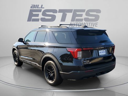 New 2026 Ford Explorer Active AWD/4WD image 2