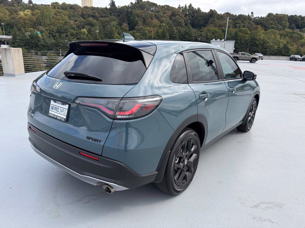 Certified 2023 Honda HR-V Sport image 7