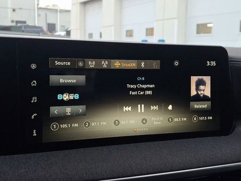 Used 2025 Nissan Kicks SV w/ Charging Package image 18