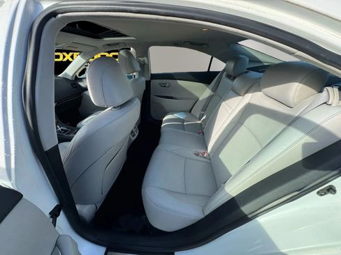 Used 2010 Lexus ES 350 image 10