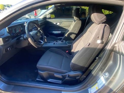 Used 2024 Ford Mustang Coupe RWD image 10