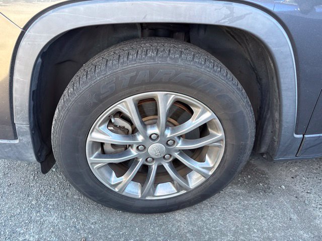 Used 2020 Jeep Cherokee Latitude Plus FWD image 5