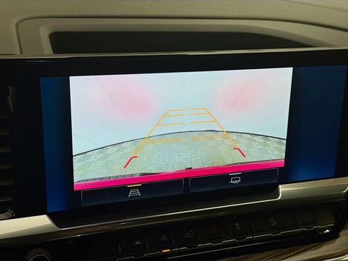 Used 2022 Chevrolet Silverado 1500 RST w/ Z71 Off-Road Package image 16