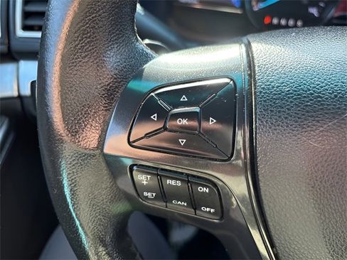 Used 2016 Ford Explorer XLT w/ Equipment Group 202A image 10