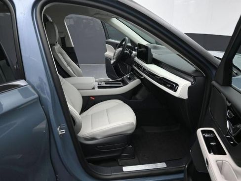 New 2026 Lincoln Aviator AWD image 36