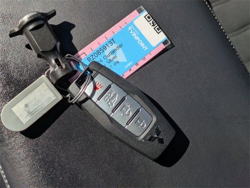 Used 2024 Mitsubishi Outlander FWD image 37