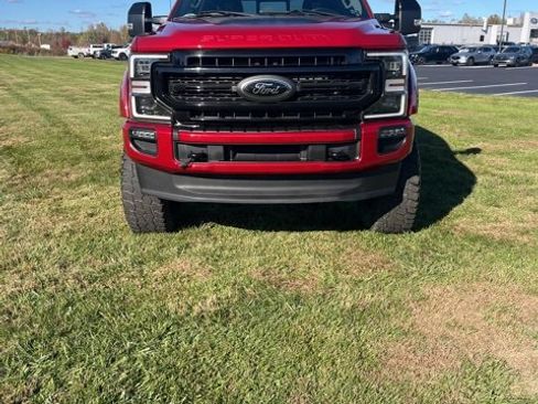 Used 2021 Ford F250 Lariat image 2