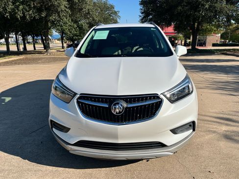 Used 2020 Buick Encore Preferred image 2