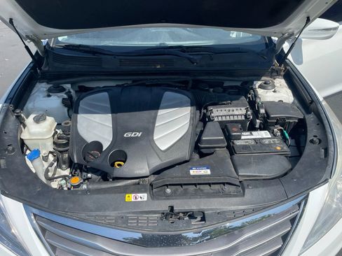 Used 2016 Hyundai Azera Limited image 24