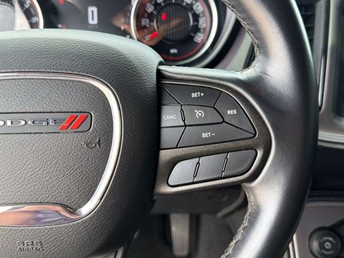Used 2023 Dodge Challenger SXT RWD image 25