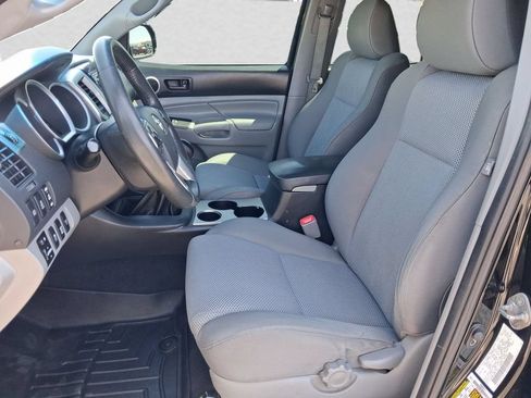 Used 2014 Toyota Tacoma 4x4 Double Cab w/ TRD Off-Road Package image 9