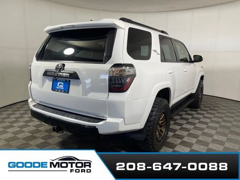 Used 2019 Toyota 4Runner TRD Off-Road AWD/4WD image 7