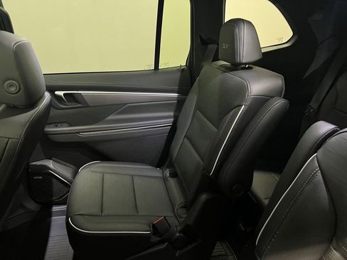 New 2026 Buick Enclave Sport Touring w/ Power Package image 31