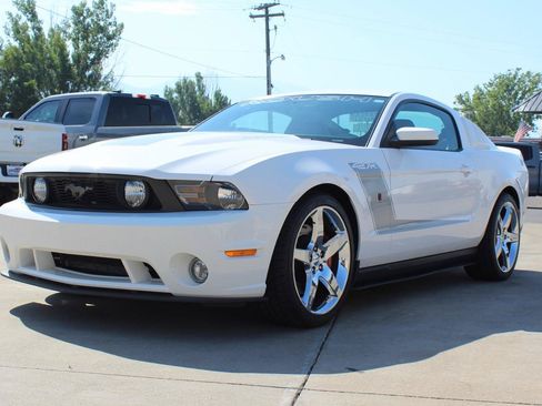 Used 2010 Ford Mustang GT RWD image 70
