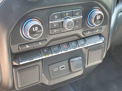 Used 2020 Chevrolet Silverado 1500 LT Trail Boss w/ Convenience Package AWD/4WD image 17