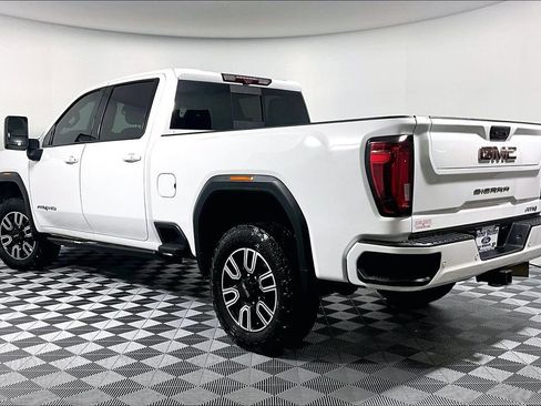Used 2023 GMC Sierra 2500 AT4 w/ AT4 Premium Plus Package AWD/4WD image 11