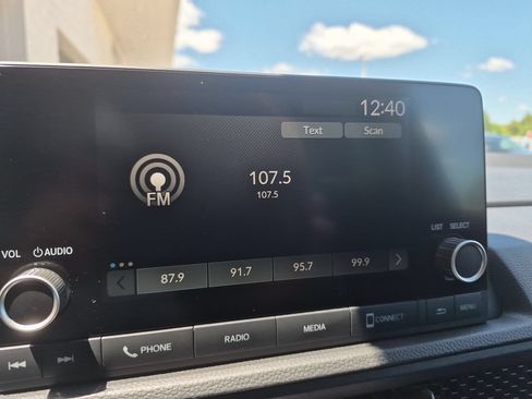 Used 2025 Honda CR-V EX image 18