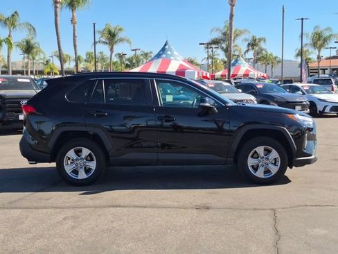 Used 2025 Toyota RAV4 XLE w/ Convenience Package image 4