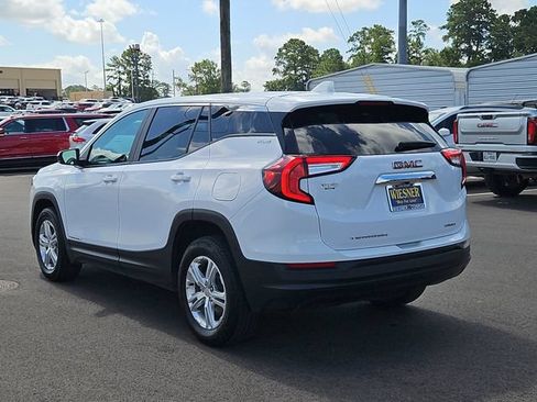 Used 2024 GMC Terrain SLE AWD/4WD image 7