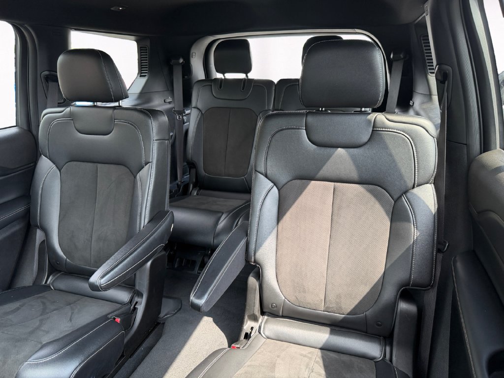 Used 2023 Jeep Grand Cherokee L Laredo AWD/4WD image 13
