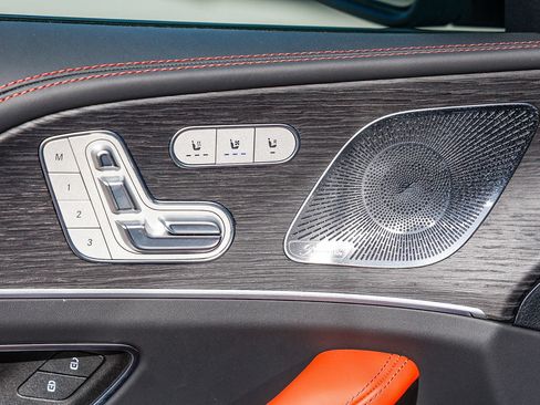 Used 2025 Mercedes-Benz GLE 53 AMG 4MATIC image 22